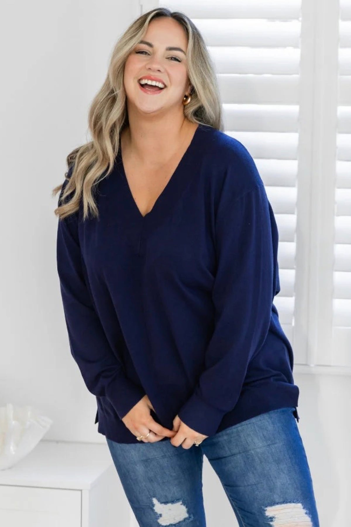 Angel V-Neck Knit Navy