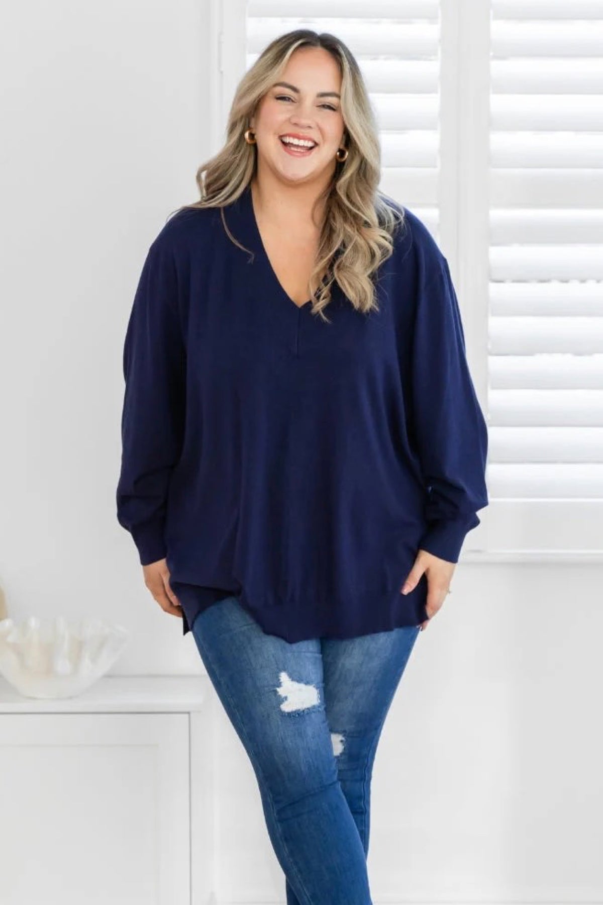 Angel V-Neck Knit Navy