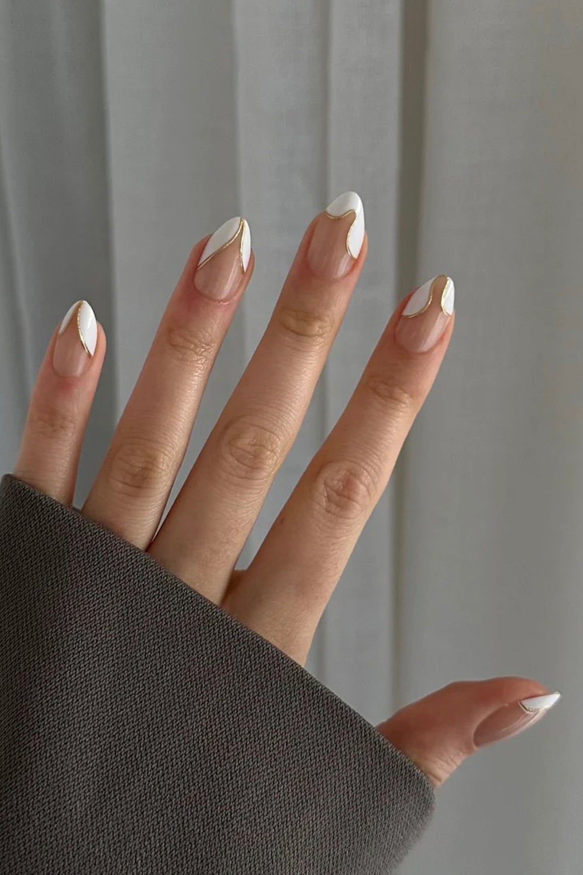 Gold Lining Gel Nails