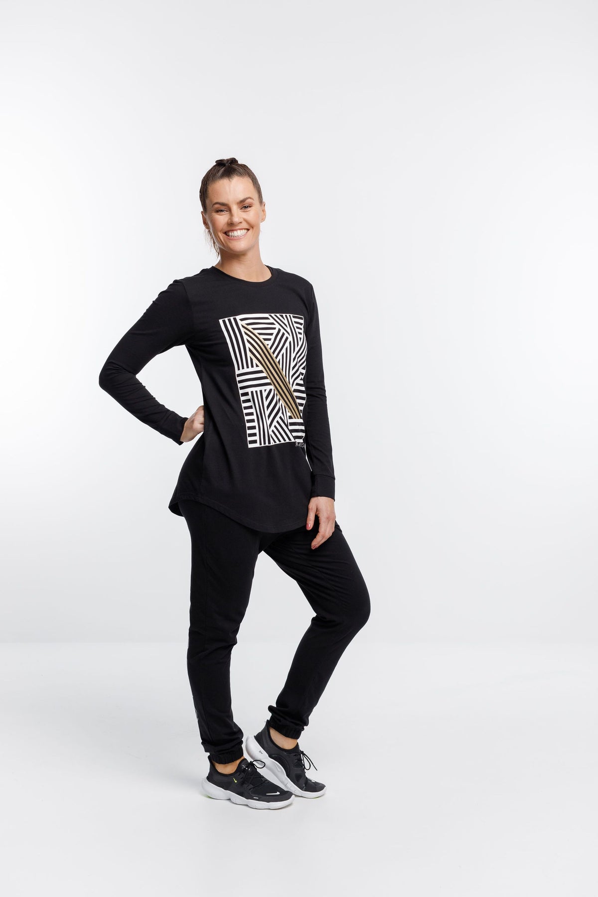 Harper L/S Tee Black With Weave Print And Gold Detail