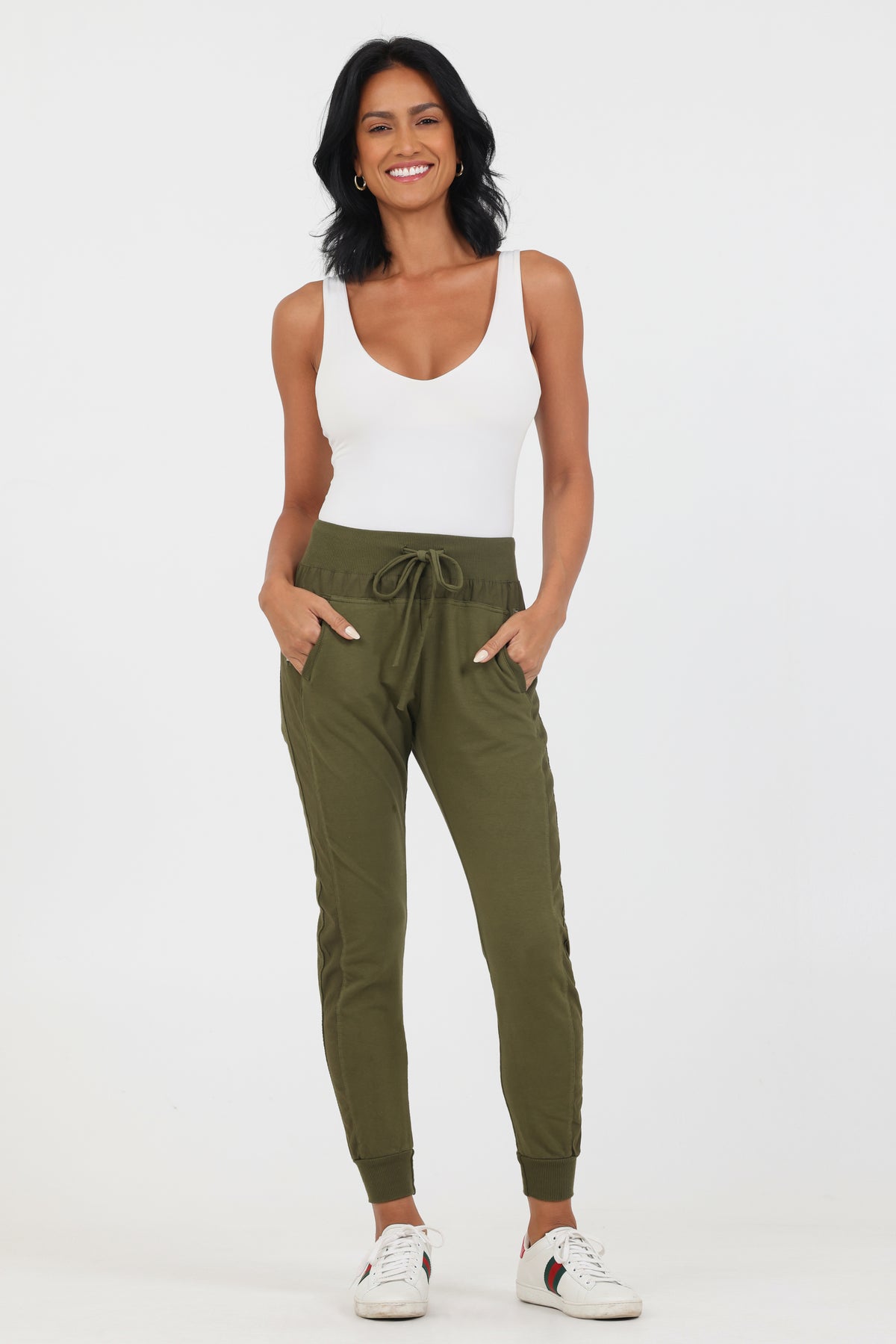 The Ultimate Jogger Olive