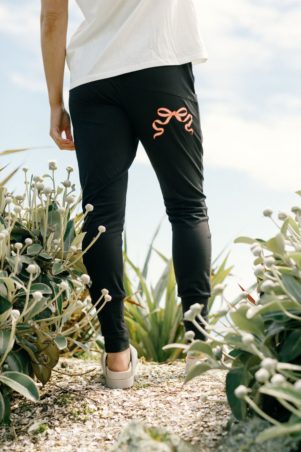 Apartment Pants Black with Blossom Berry Bow- PREORDER DELIVERY END AUGUST