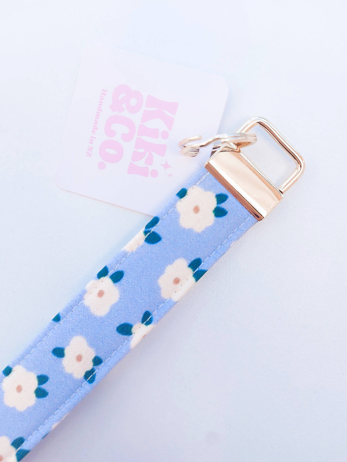 Keychain Blue Daisy