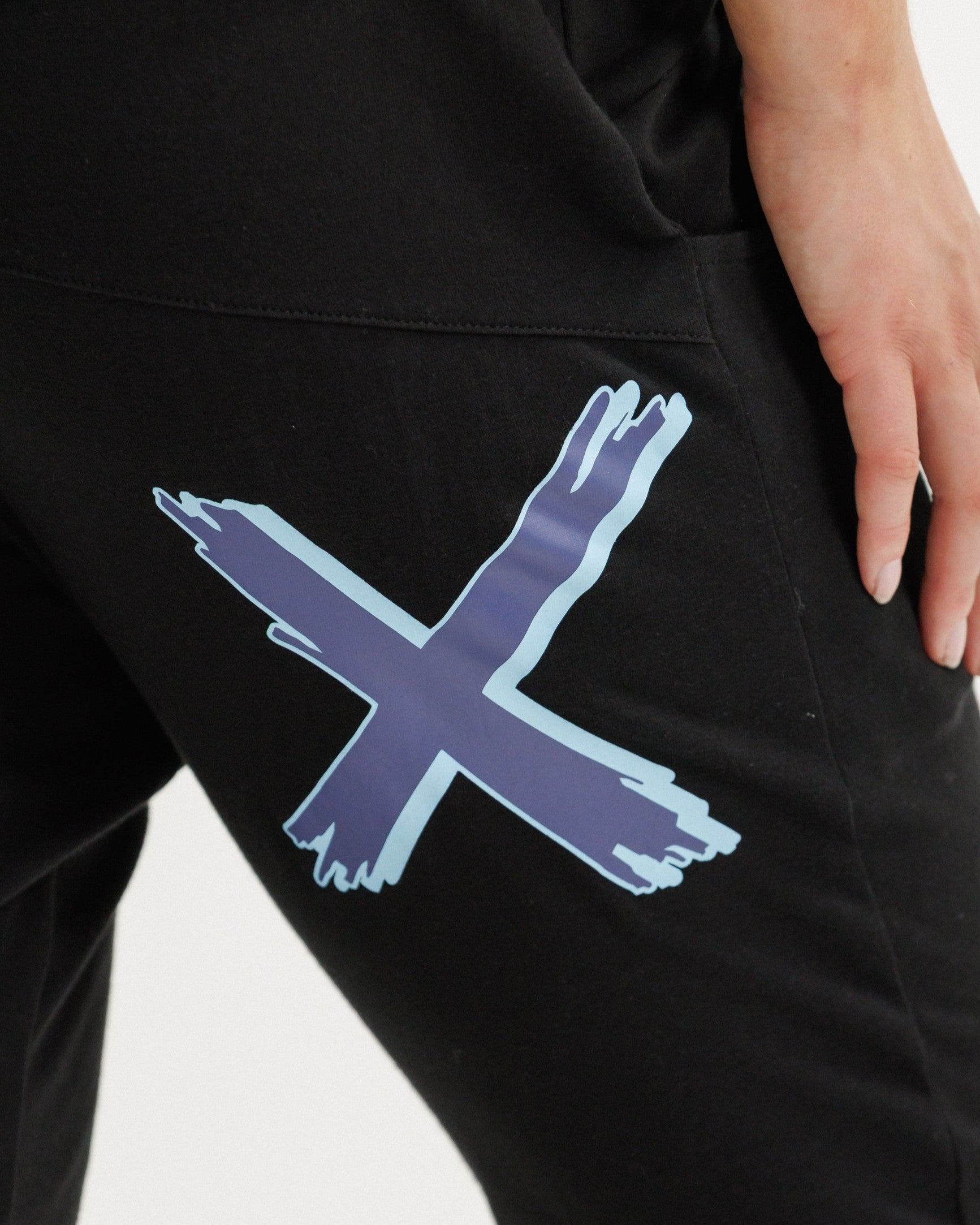 3/4 Apartment Pants Black With Marine Blue Shadow X