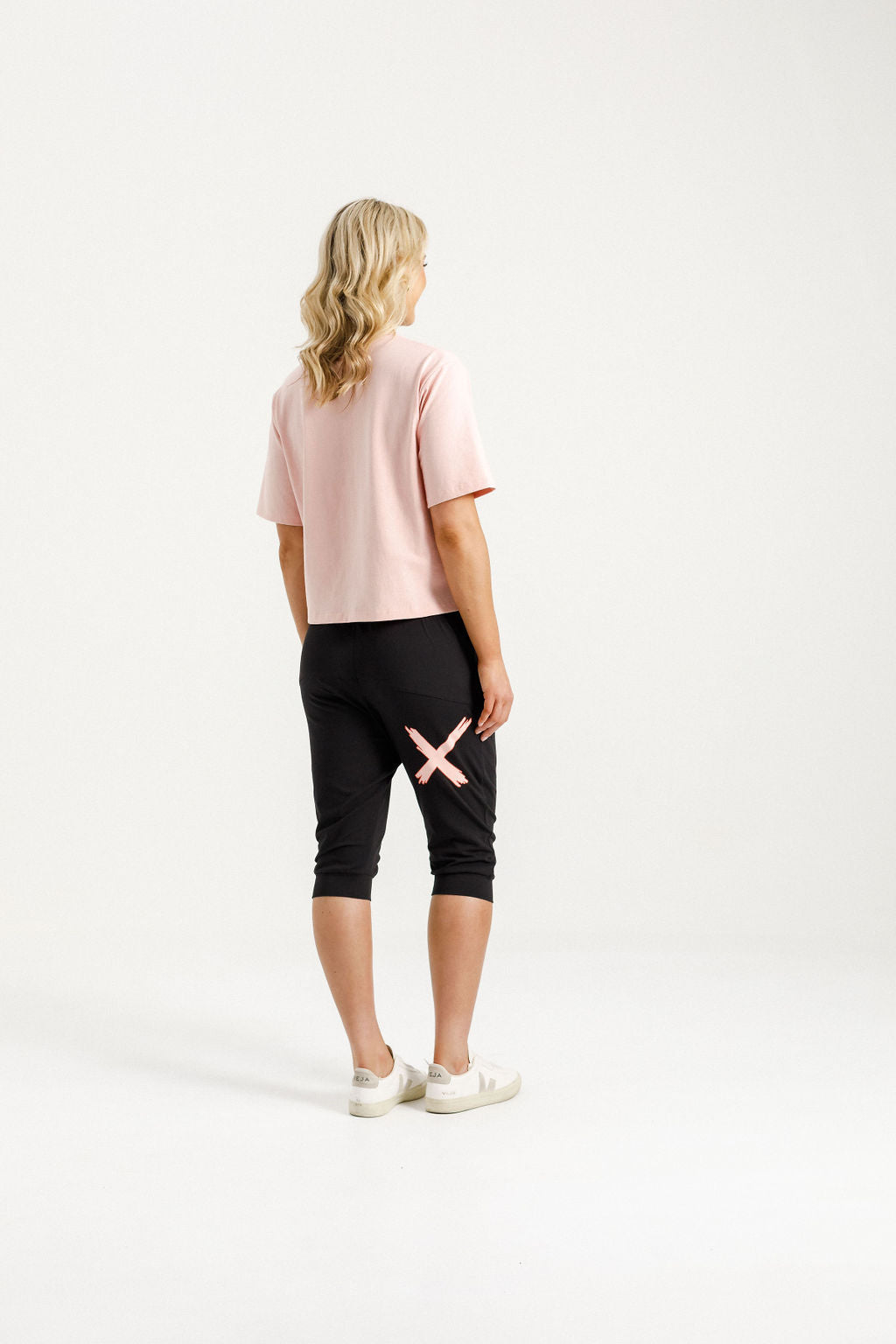 3/4 Apartment Pants Black with Blossom Berry X - PREORDER DELIVERY END AUGUST
