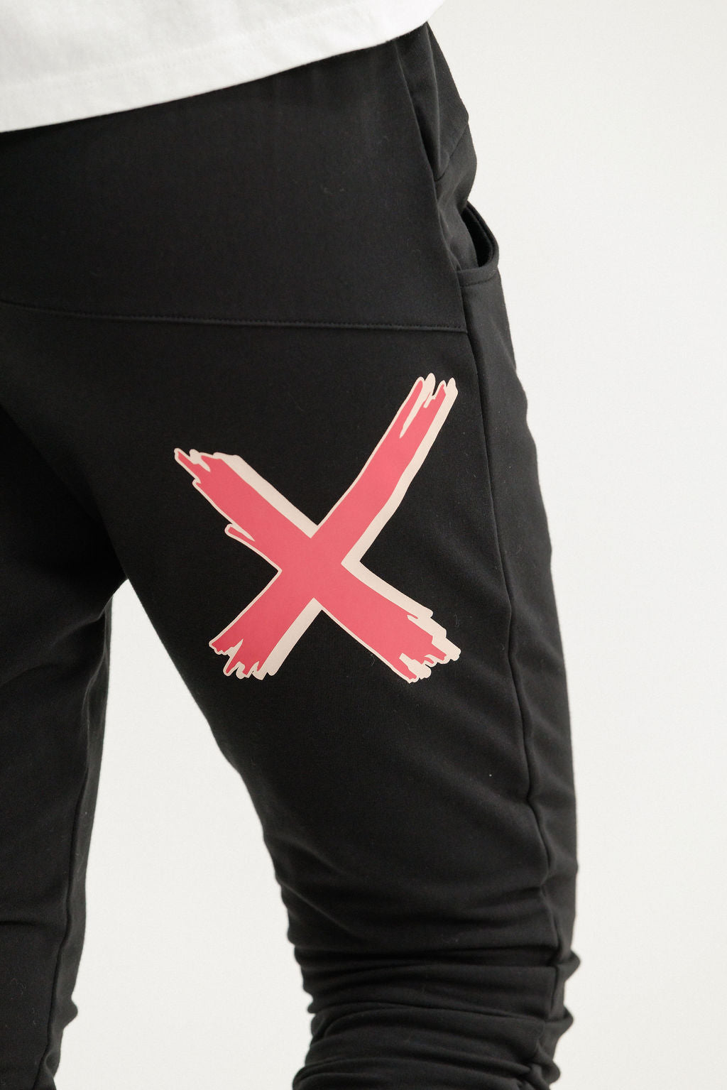 Alpine Apartment Pants Black With Coral Shadow X