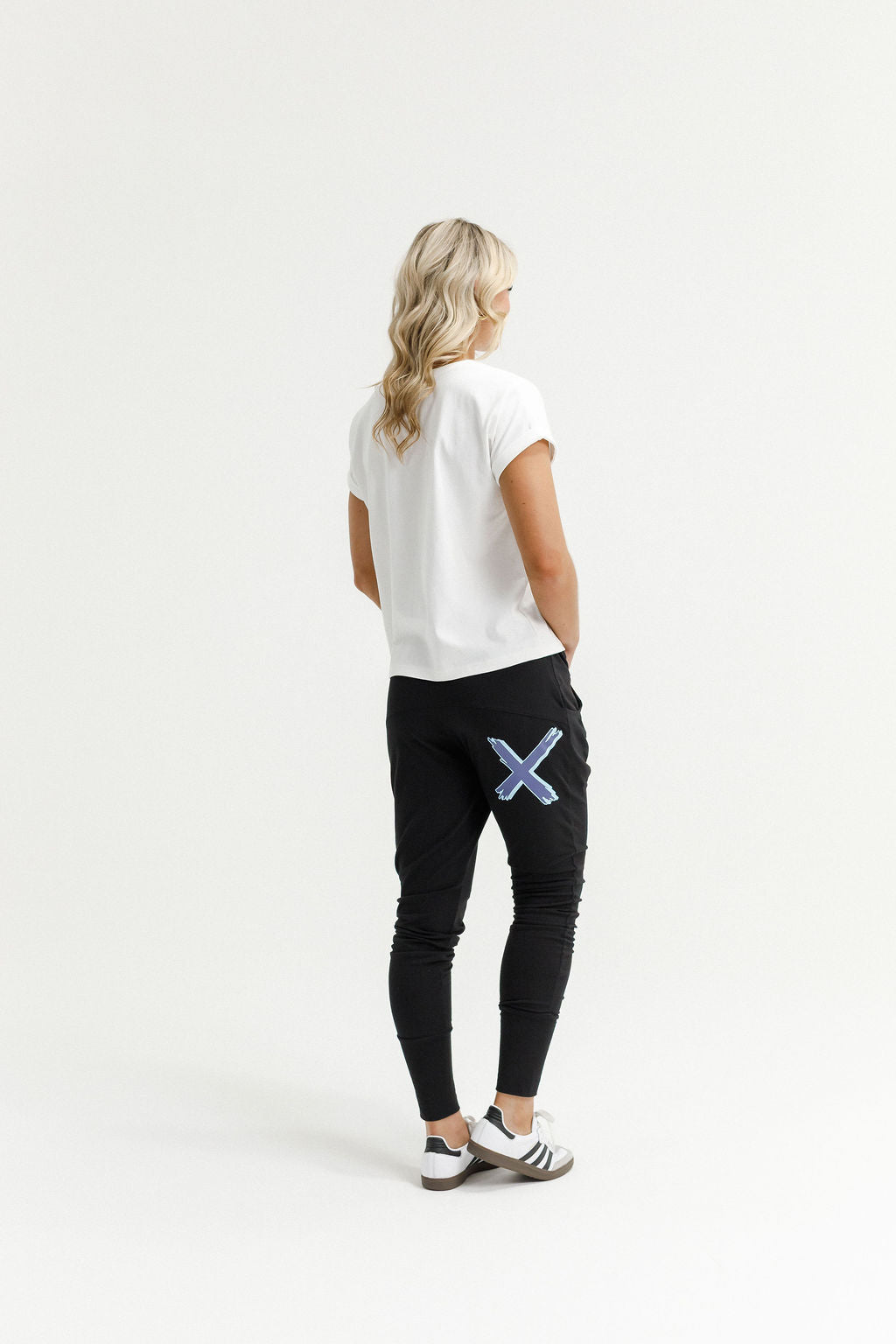 Apartment Pants Black With Marine Blue Shadow X