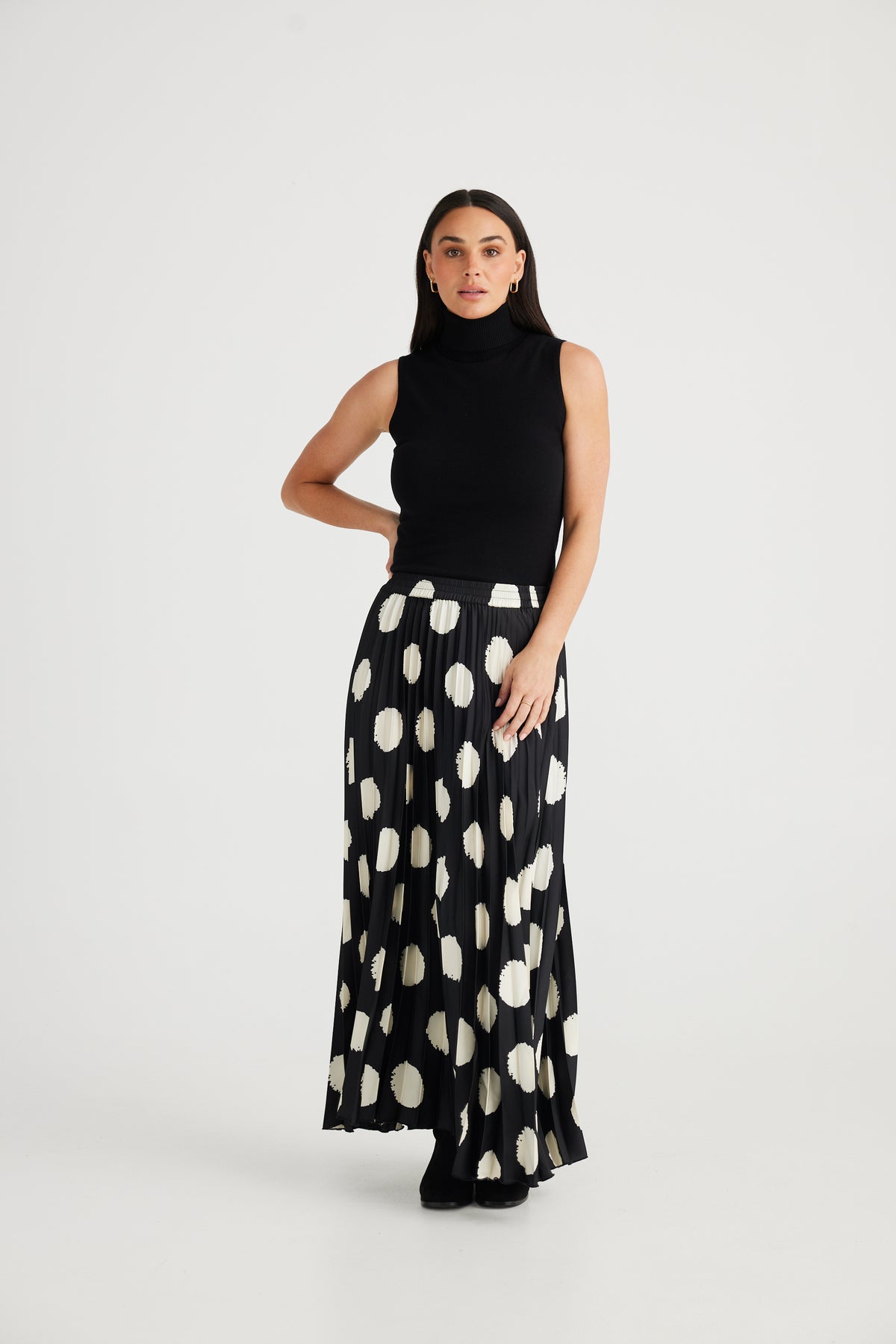 Alias Pleated Skirt Black With Ivory Spot