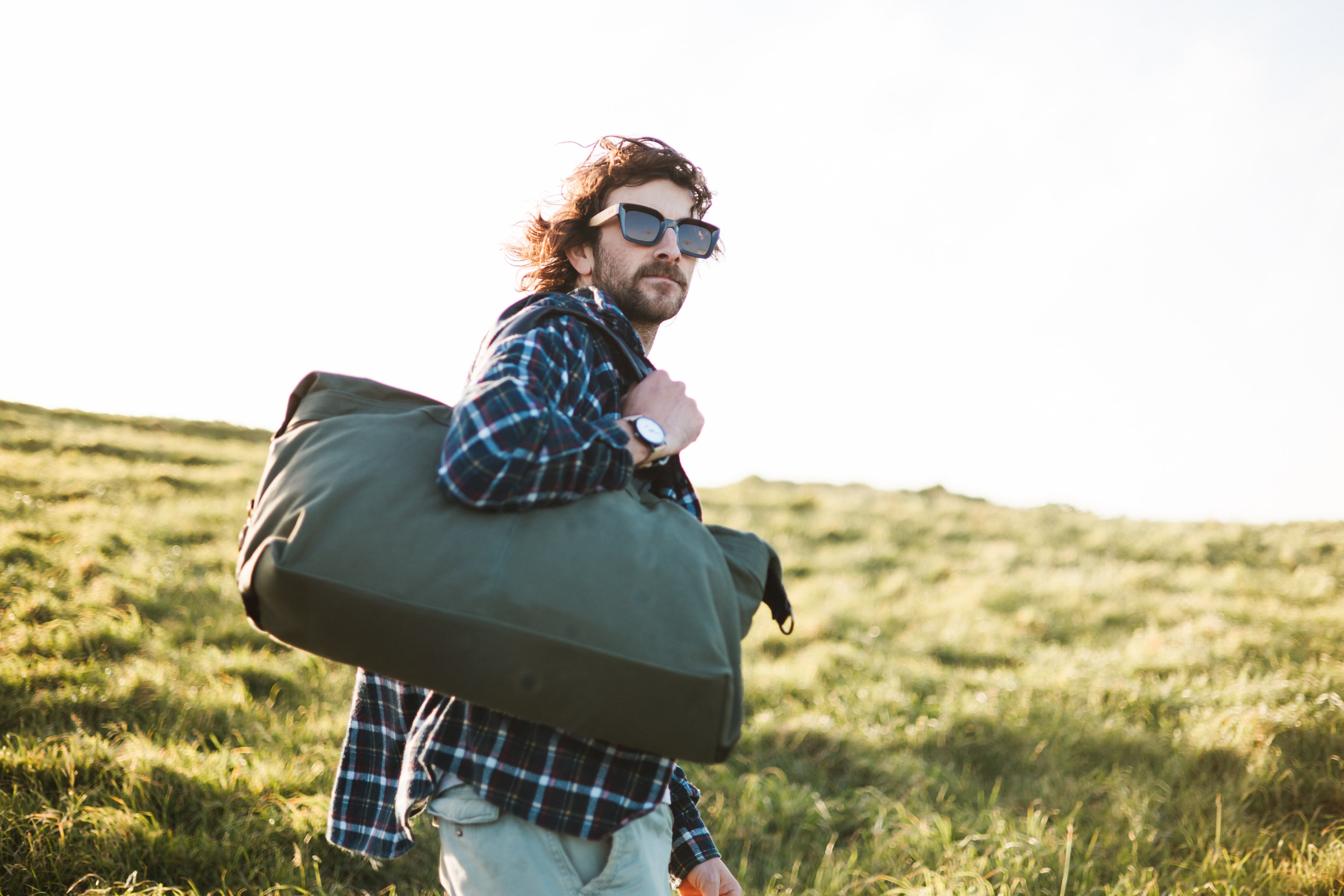 Weekender Black With Wooden Arms