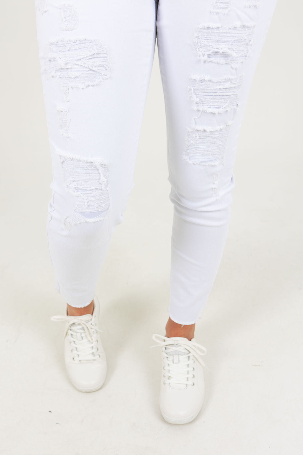 Pamela White Stretch Jean With Distressing