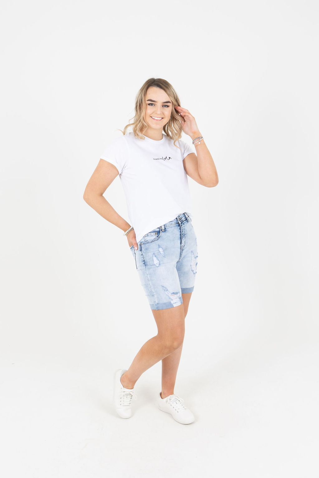 Greta Distressed Short