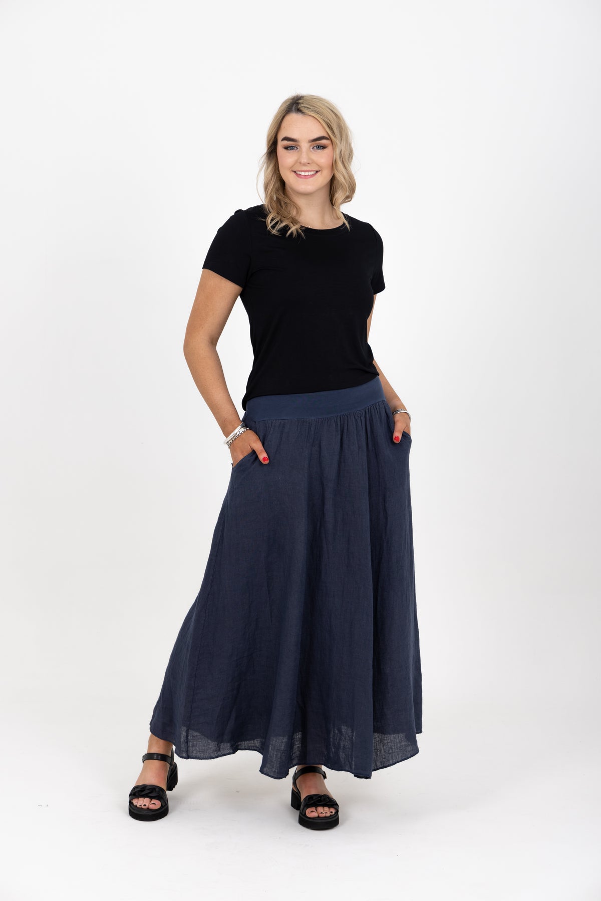 Lili Linen Maxi Skirt With Pockets Navy