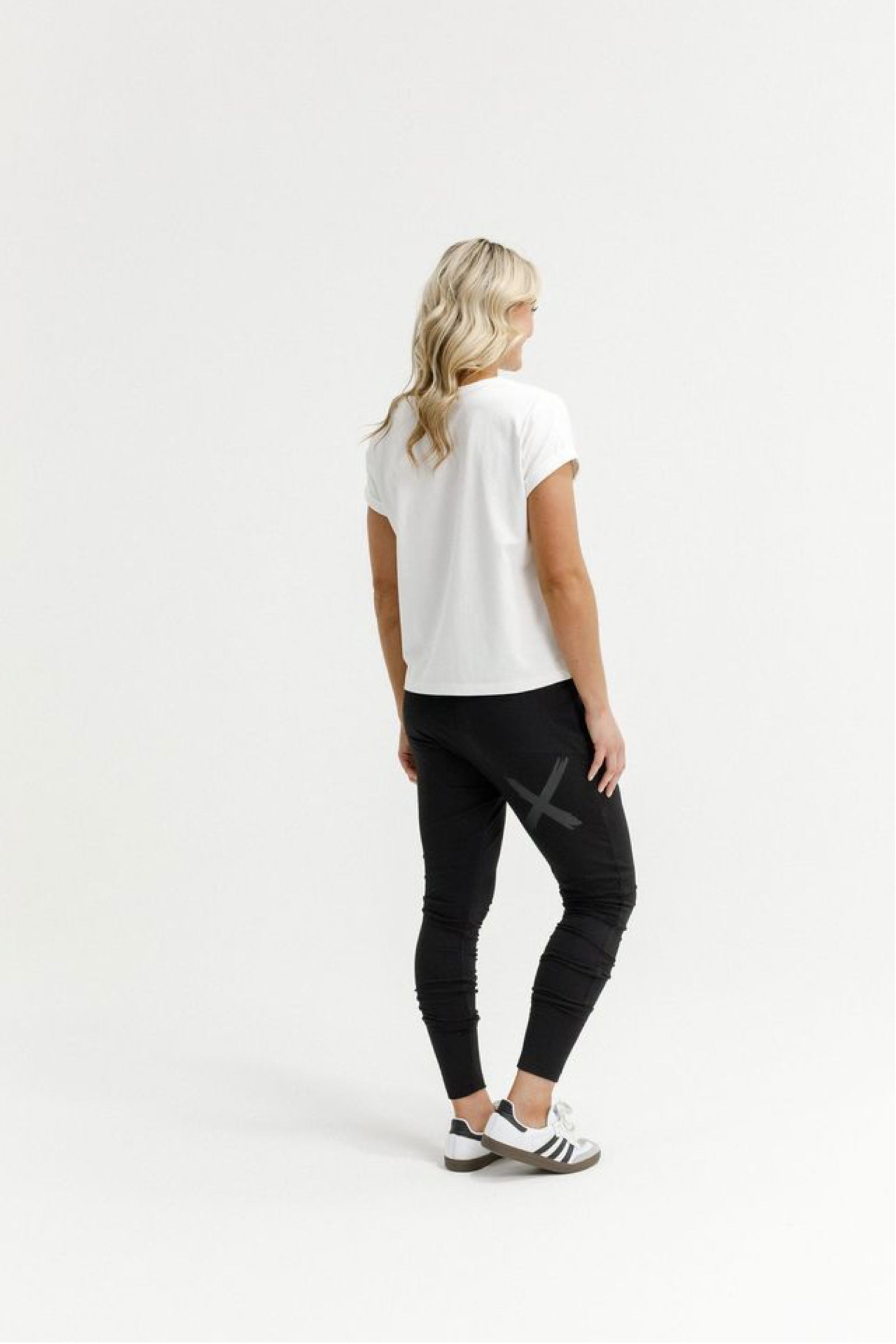 Apartment Pants Black With Black X