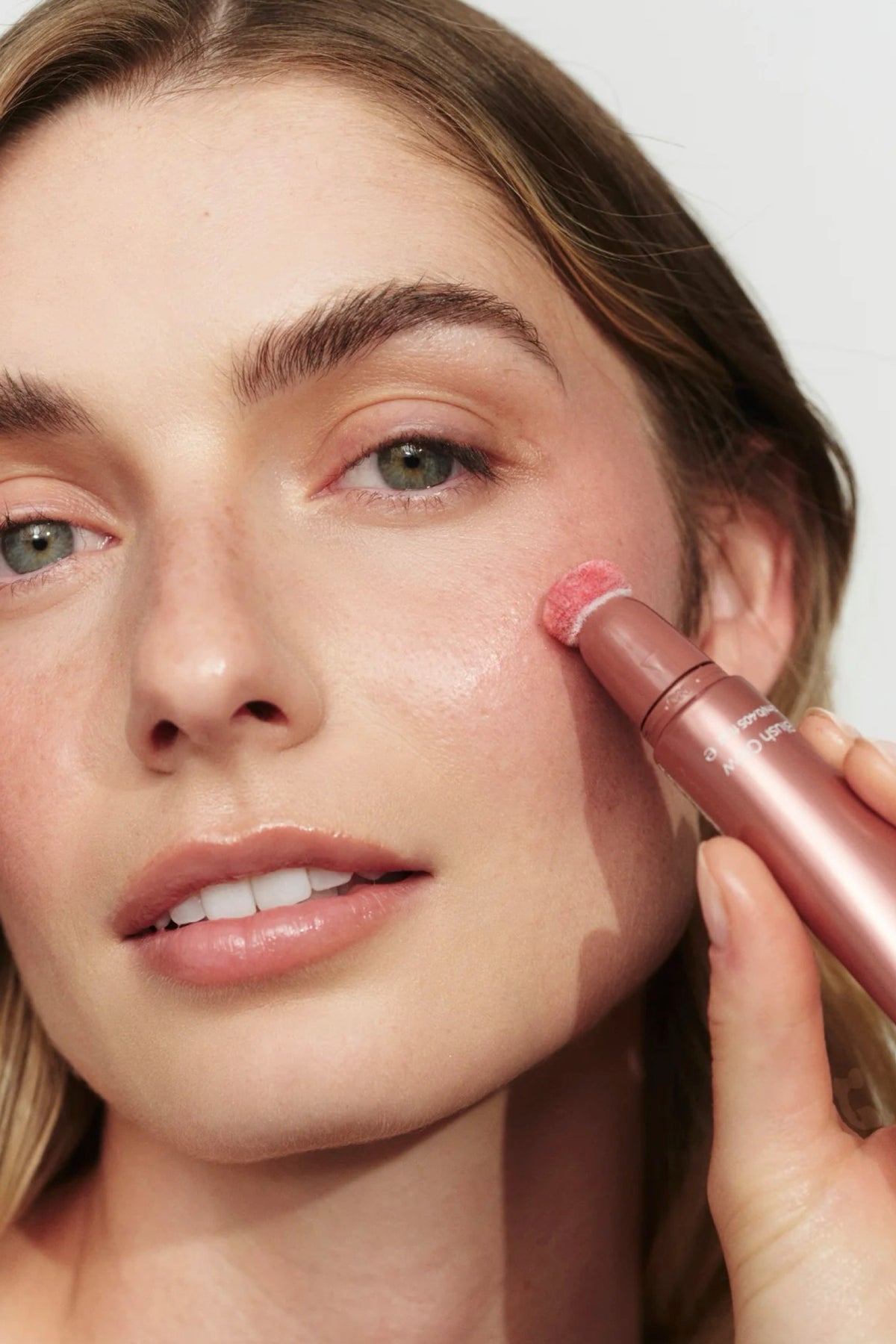 Highlight & Glow Beauty Wand Blush Glow