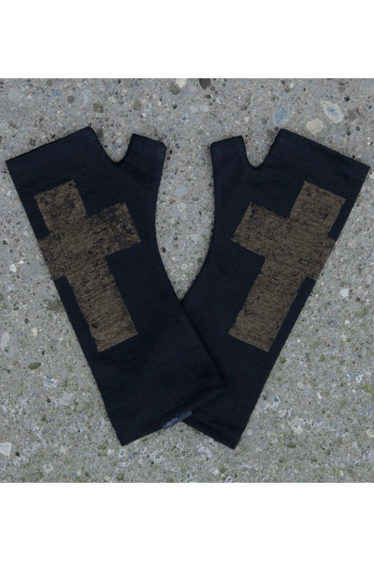 Black Bronze Cross Merino Gloves