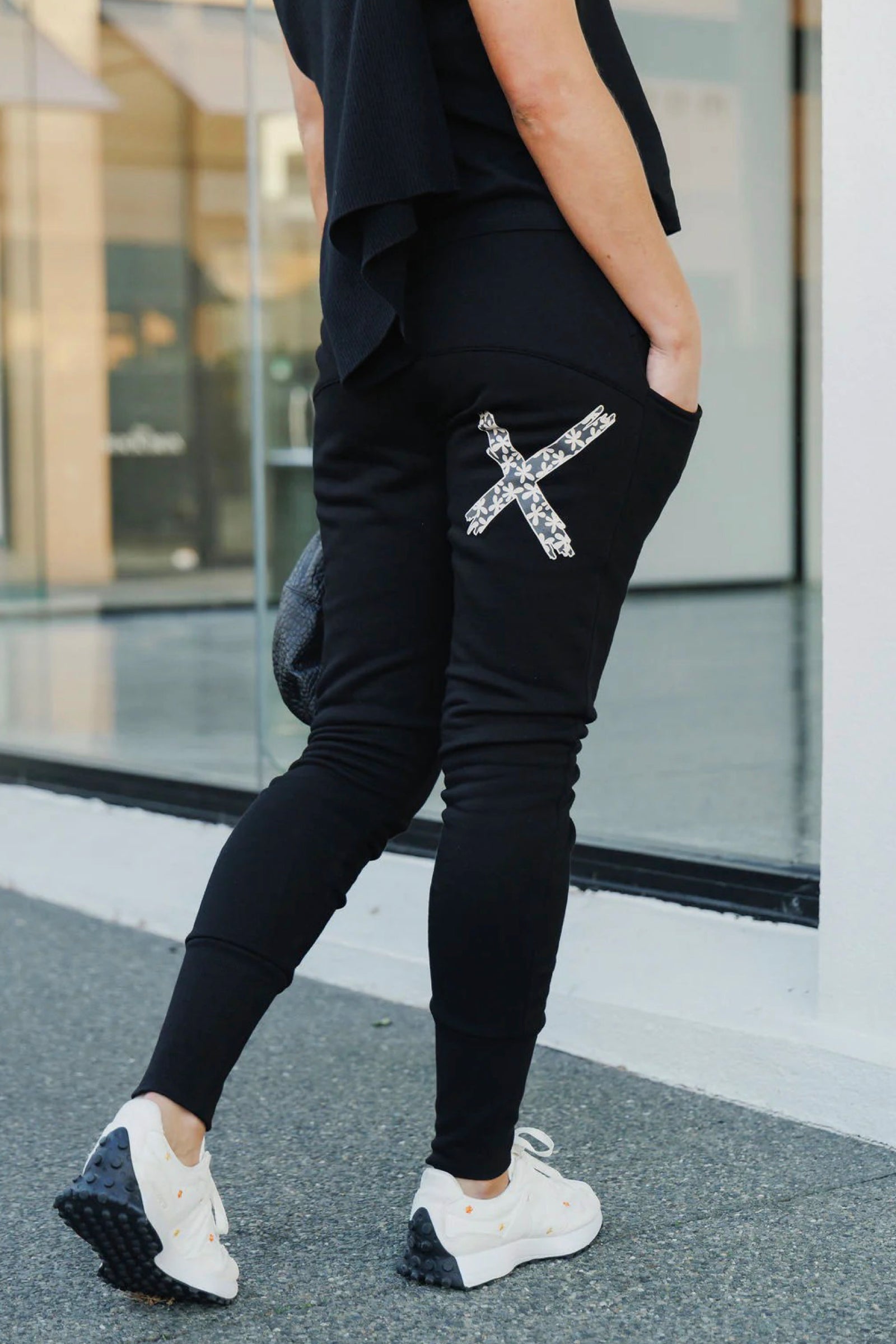Apartment Pants Winter Weight Black With Graphite Daisy X