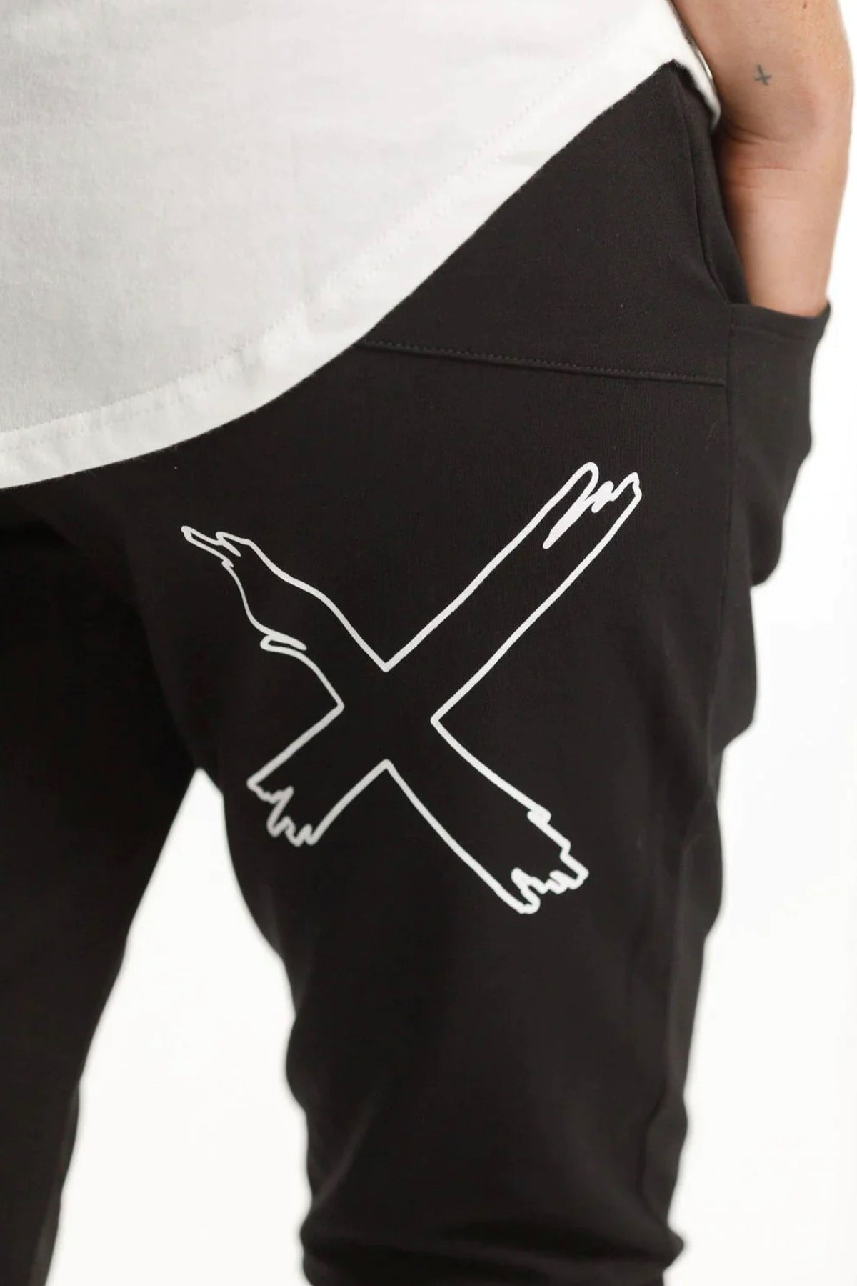 Apartment Pants Winter Black With White X Outline