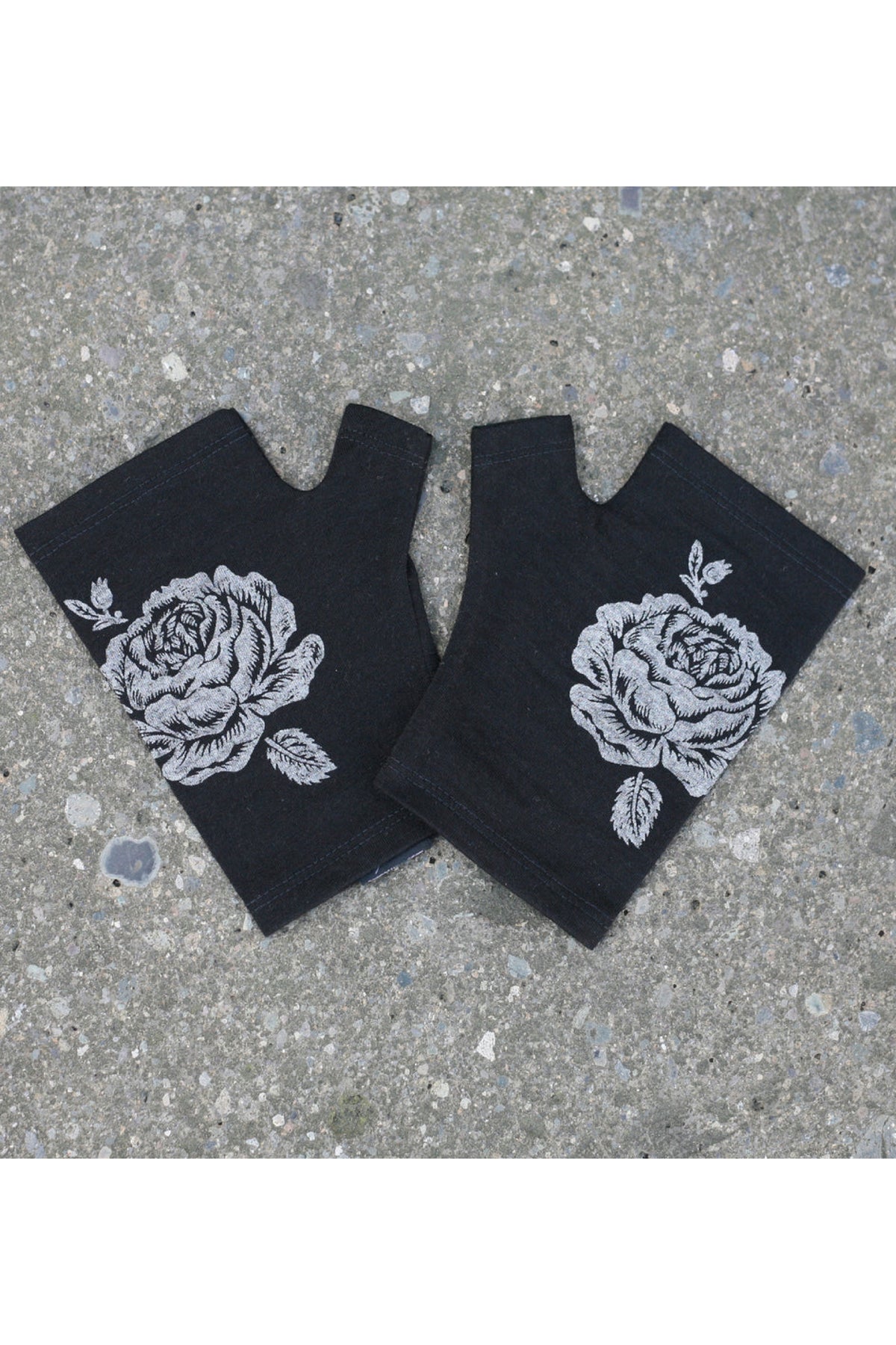 Hobo Black Vintage Rose Lead Merino Gloves