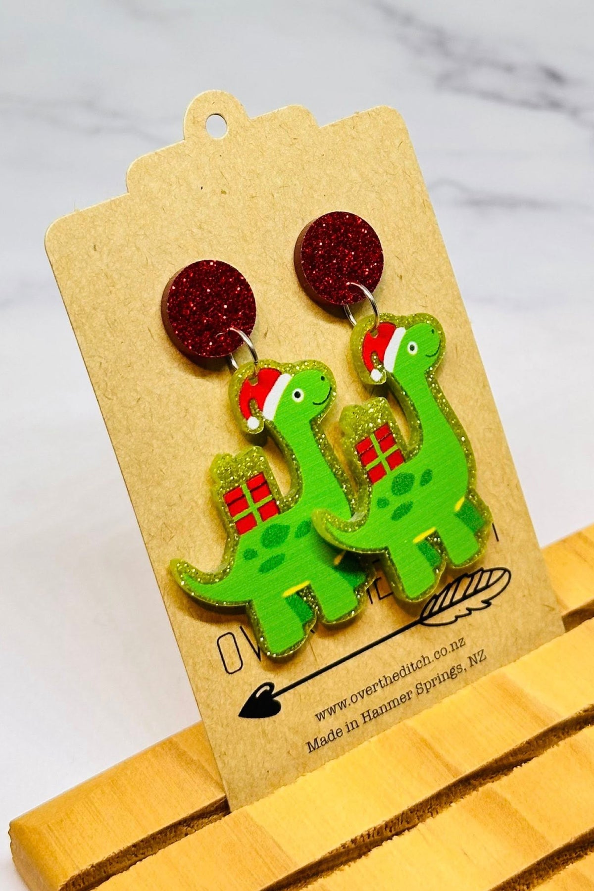 Christmas Dino With Prezzie Dangles