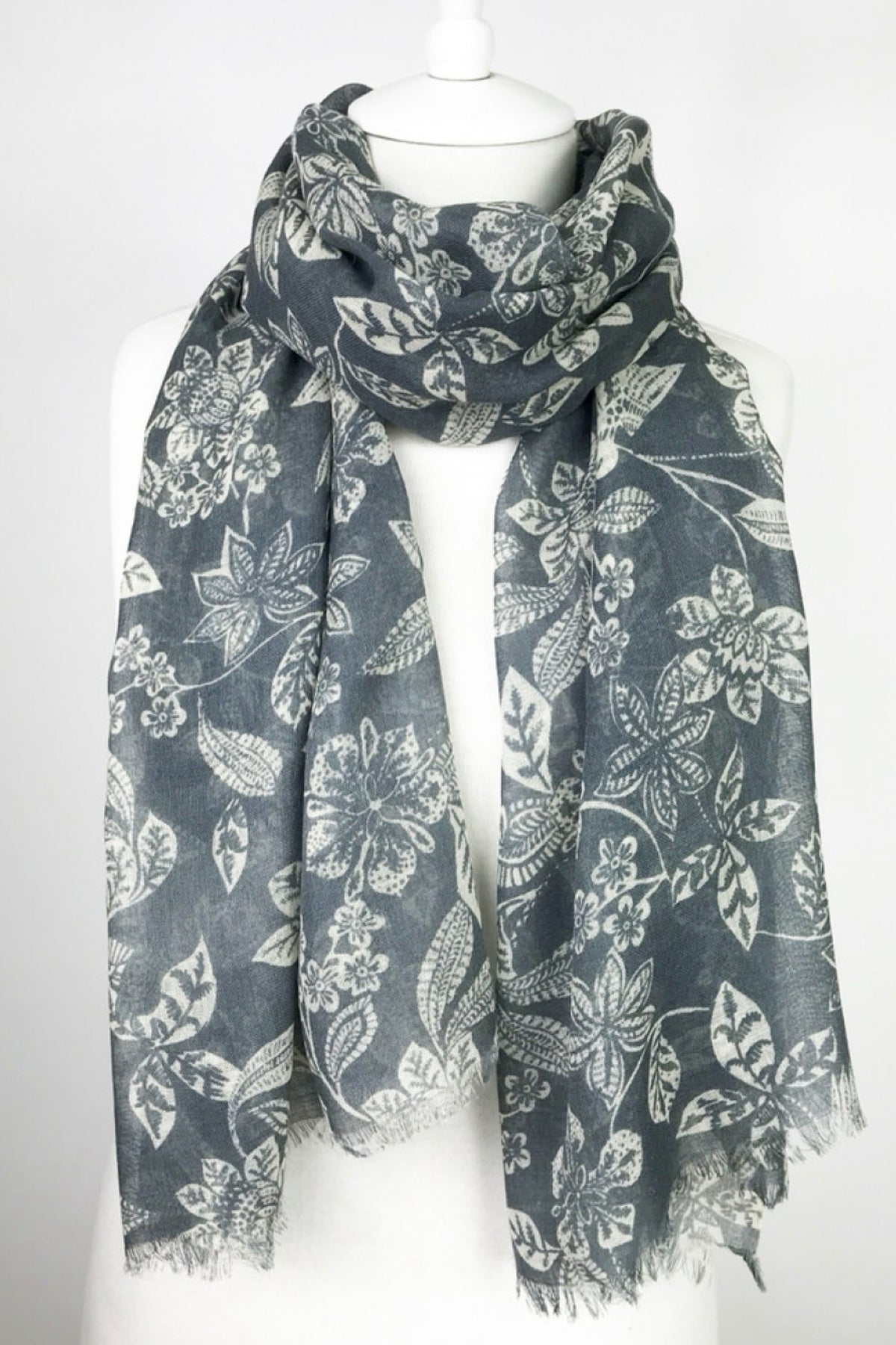 Garden Merino Scarf Grey