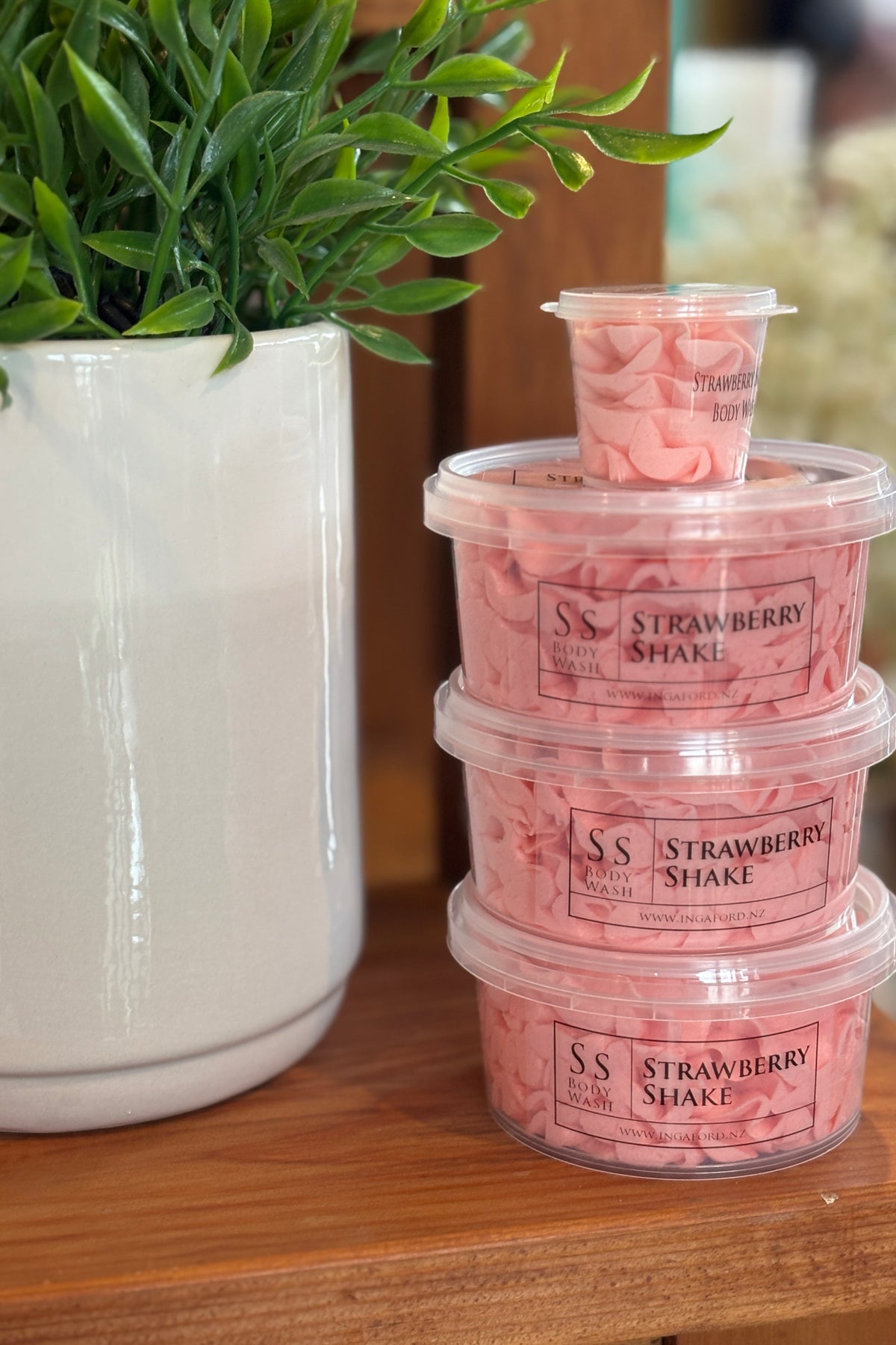 Body Wash Strawberry Shake