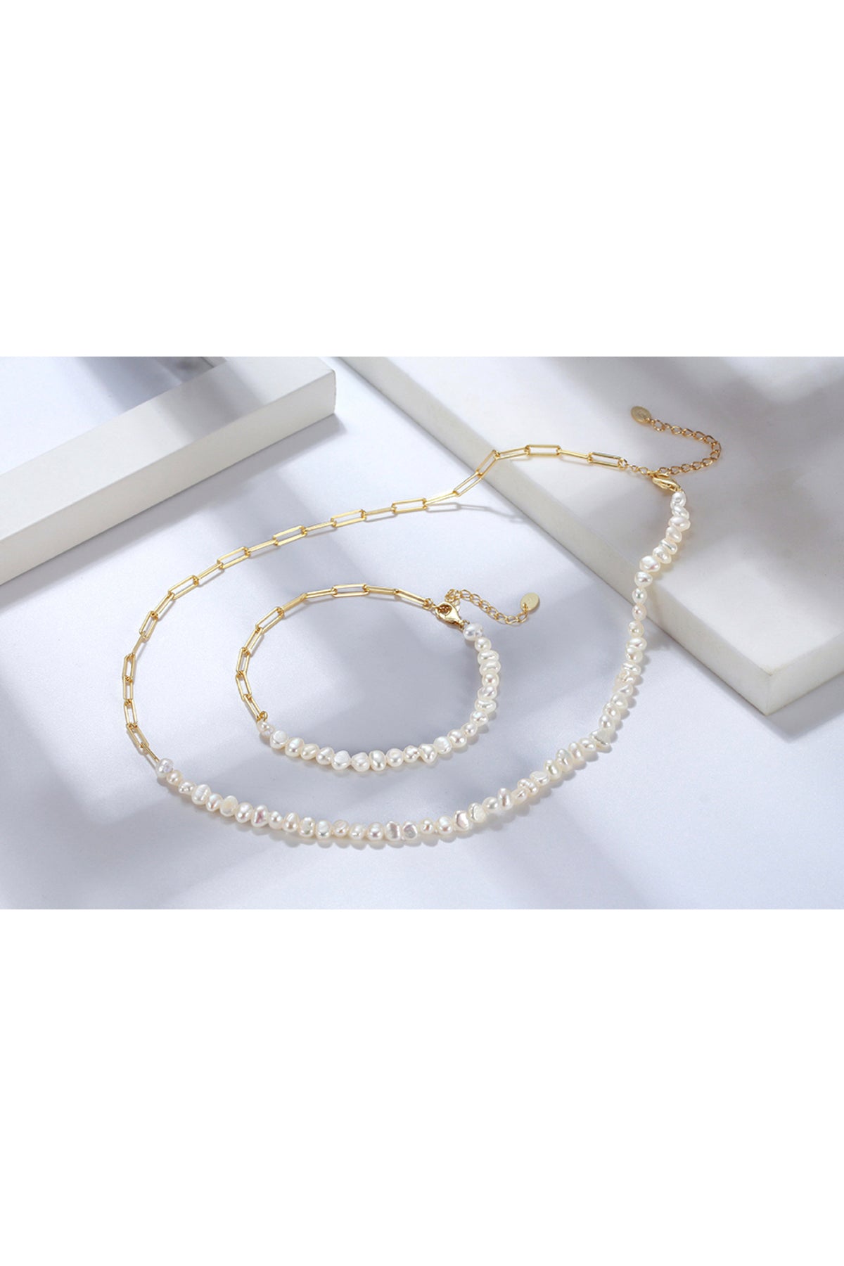 Pearl Lust Necklace And Bracelet Set