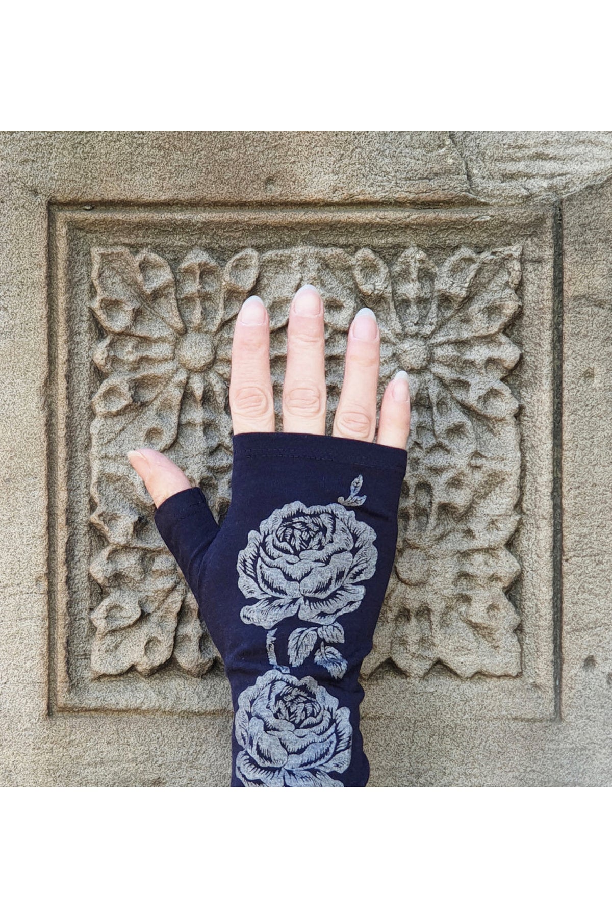 Ink Vintage Rose Lead Merino Gloves