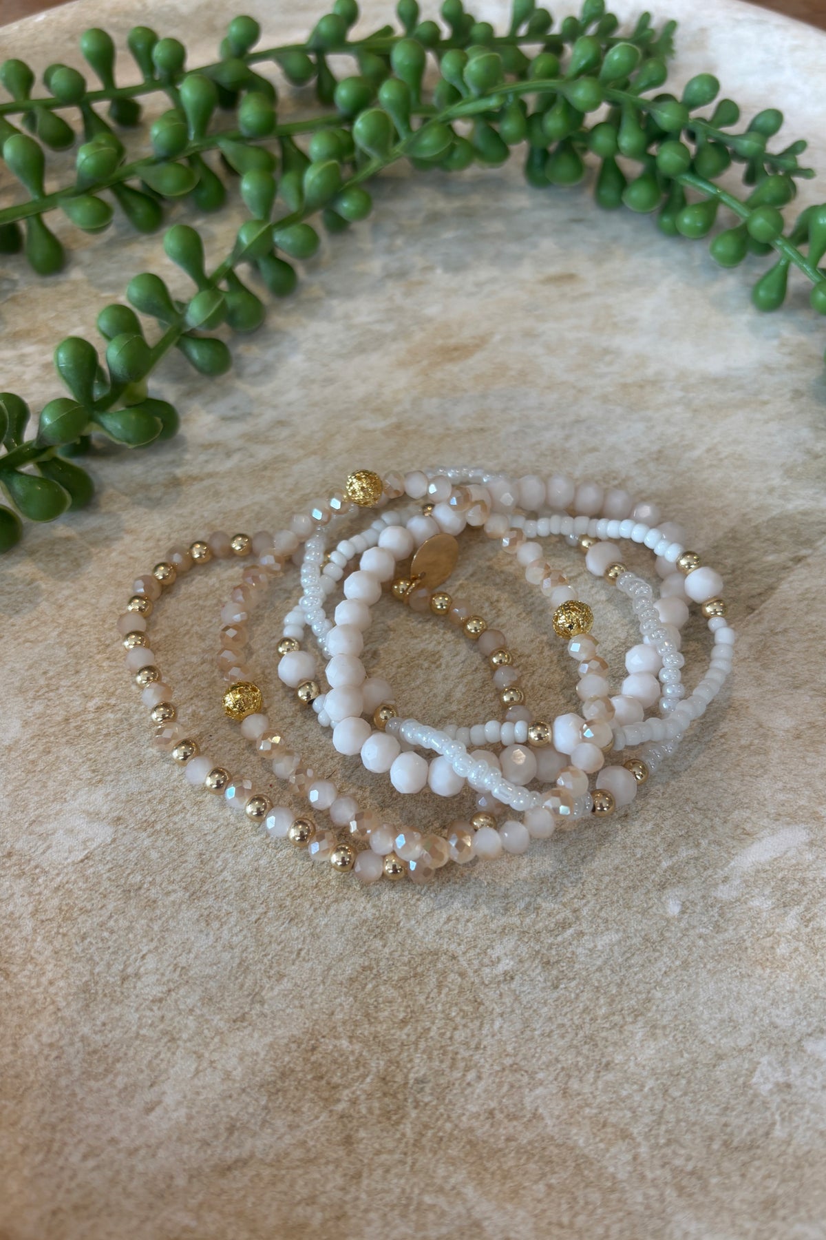 Magnolia Bracelet Snowdrop