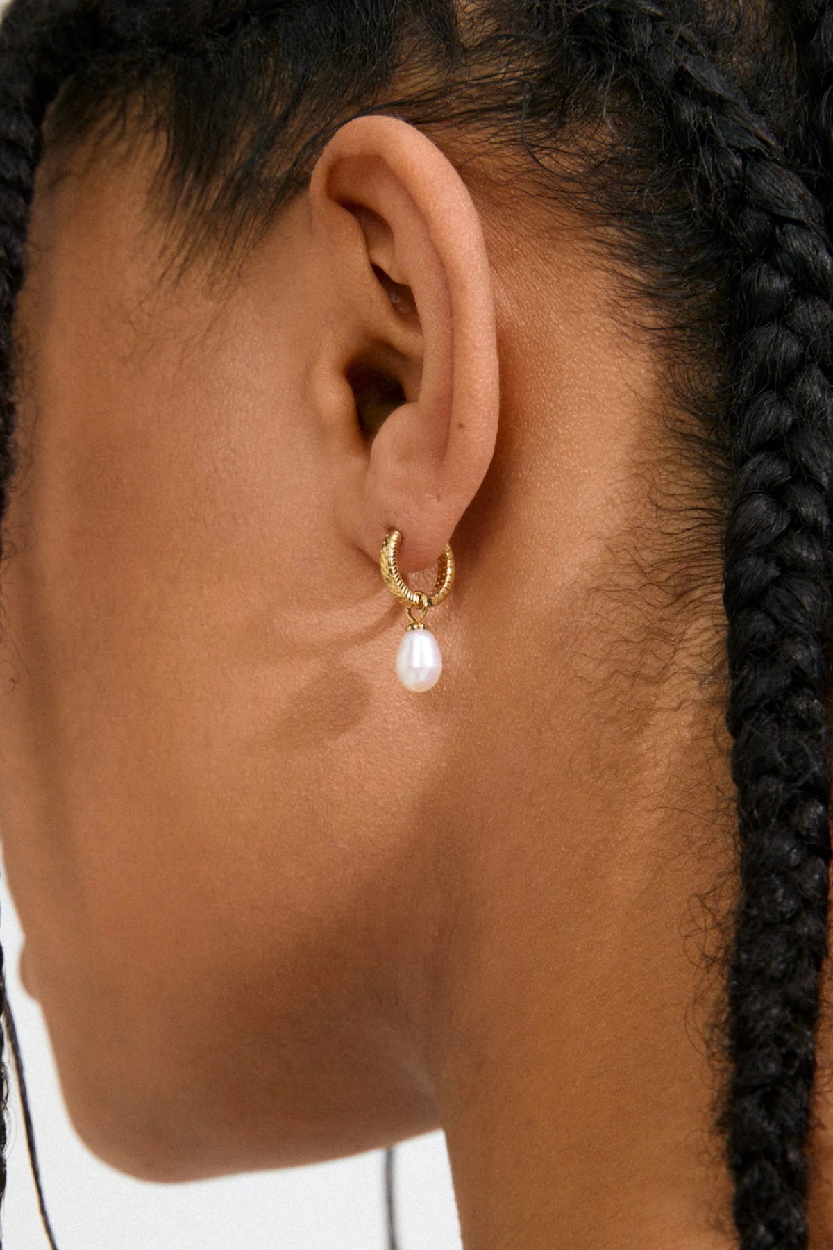 Elliana White Earrings Gold Plated