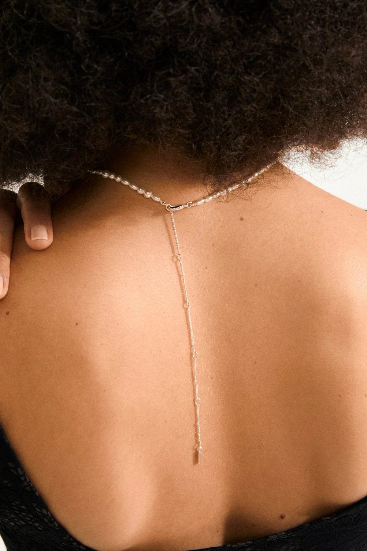 Elliana White Necklace Silver Plated
