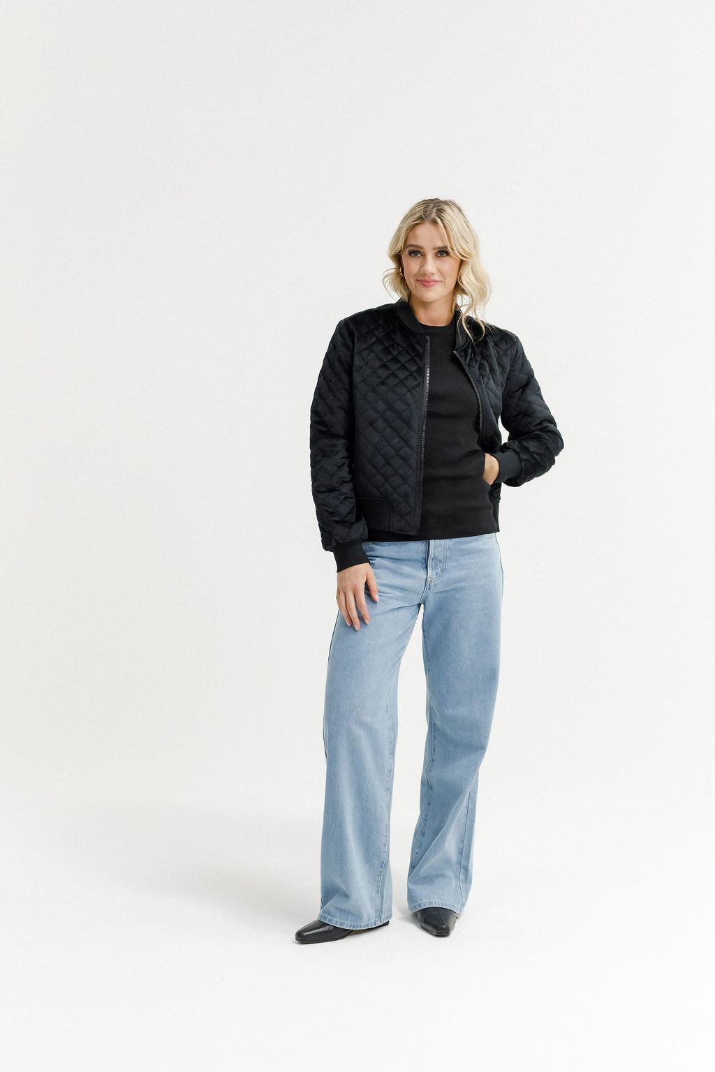 Wyld Bomber Black Quilt