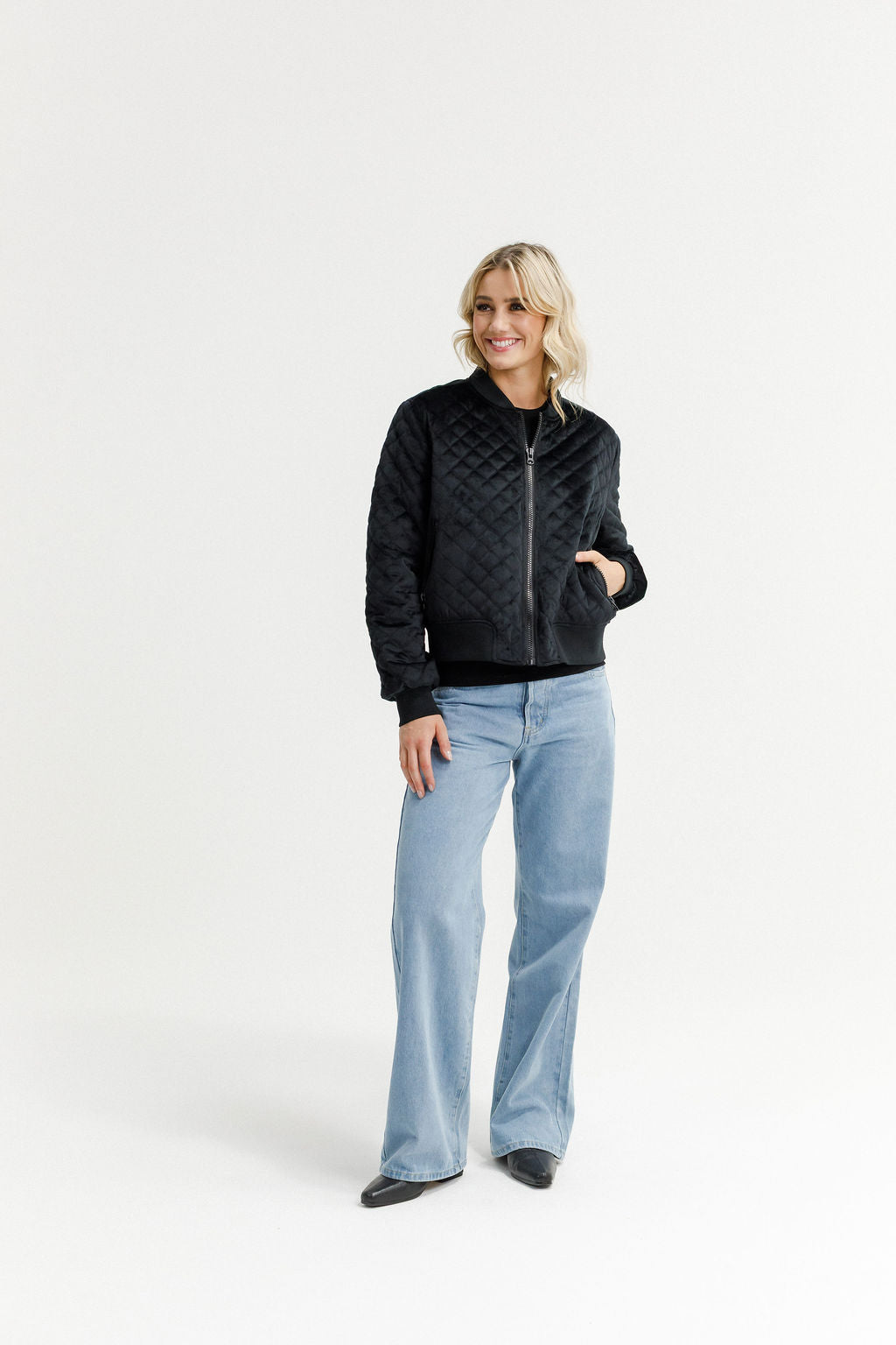 Wyld Bomber Black Quilt