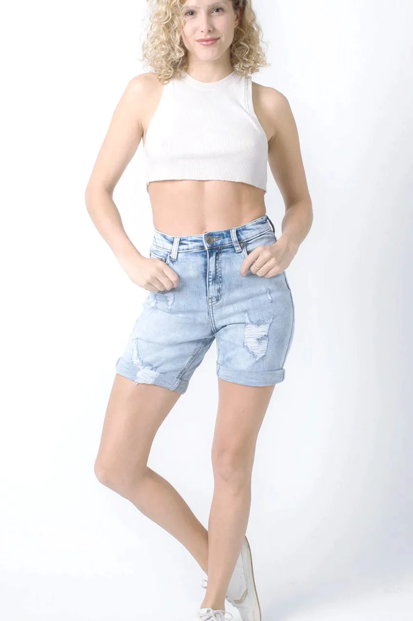 Greta Distressed Short