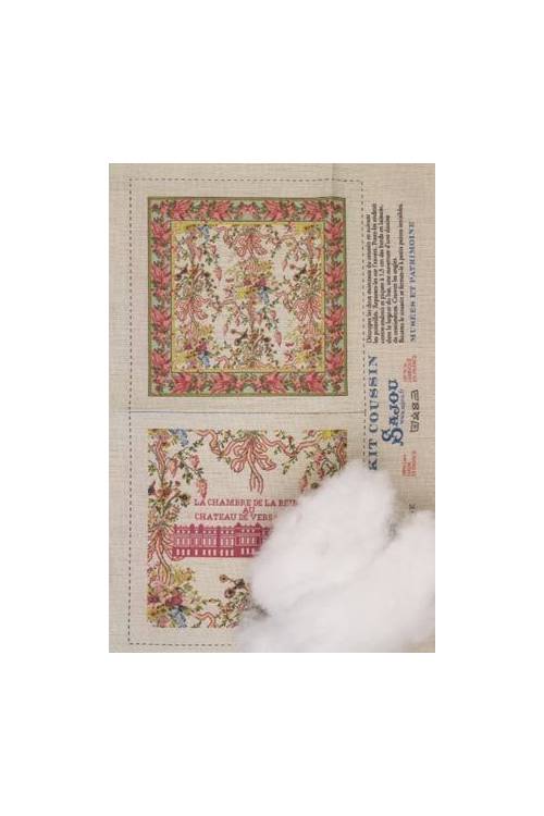 Queens Bedchamber Small Cushion Sewing Kit