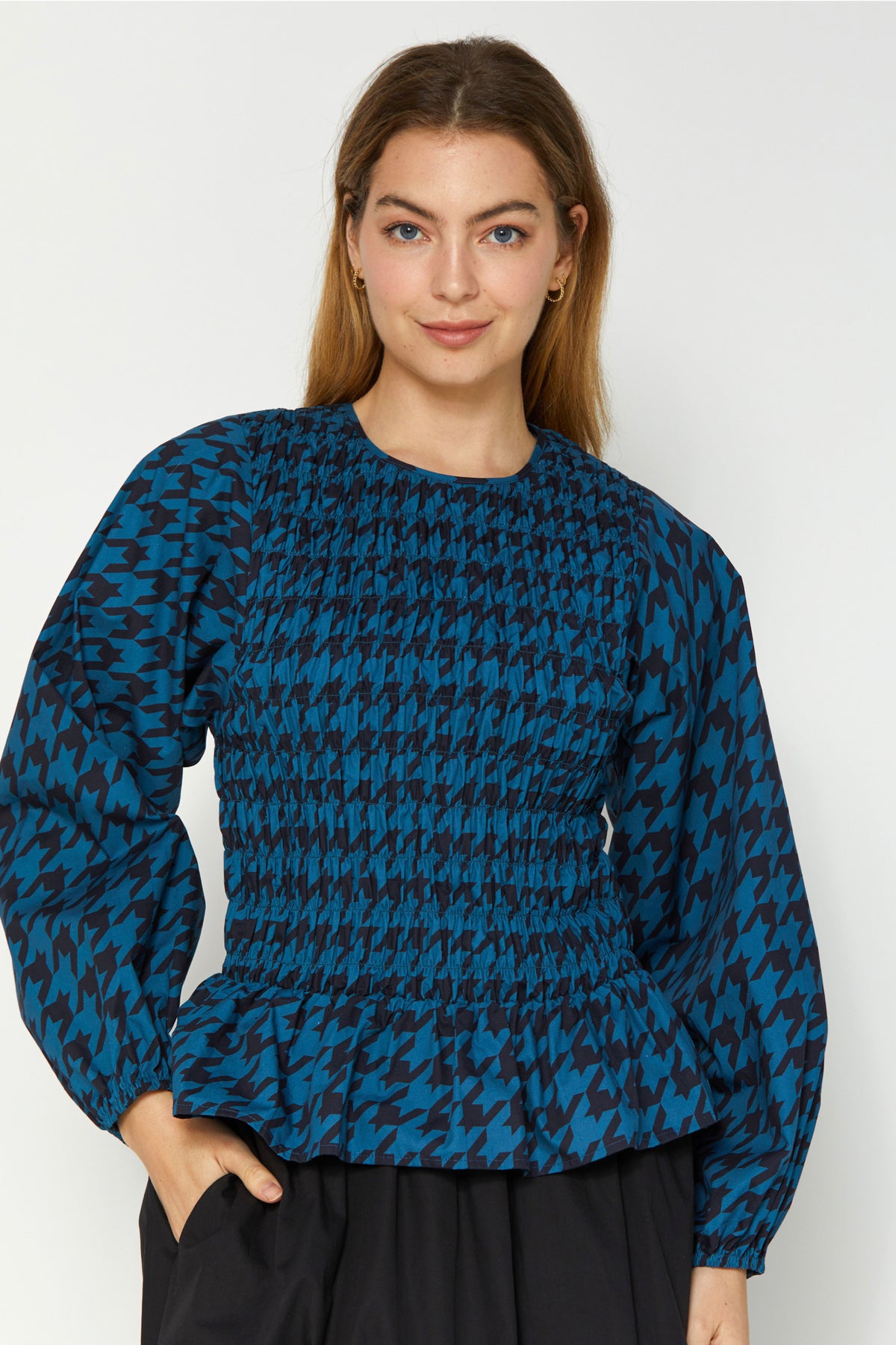 Sloane Top Midnight Houndstooth