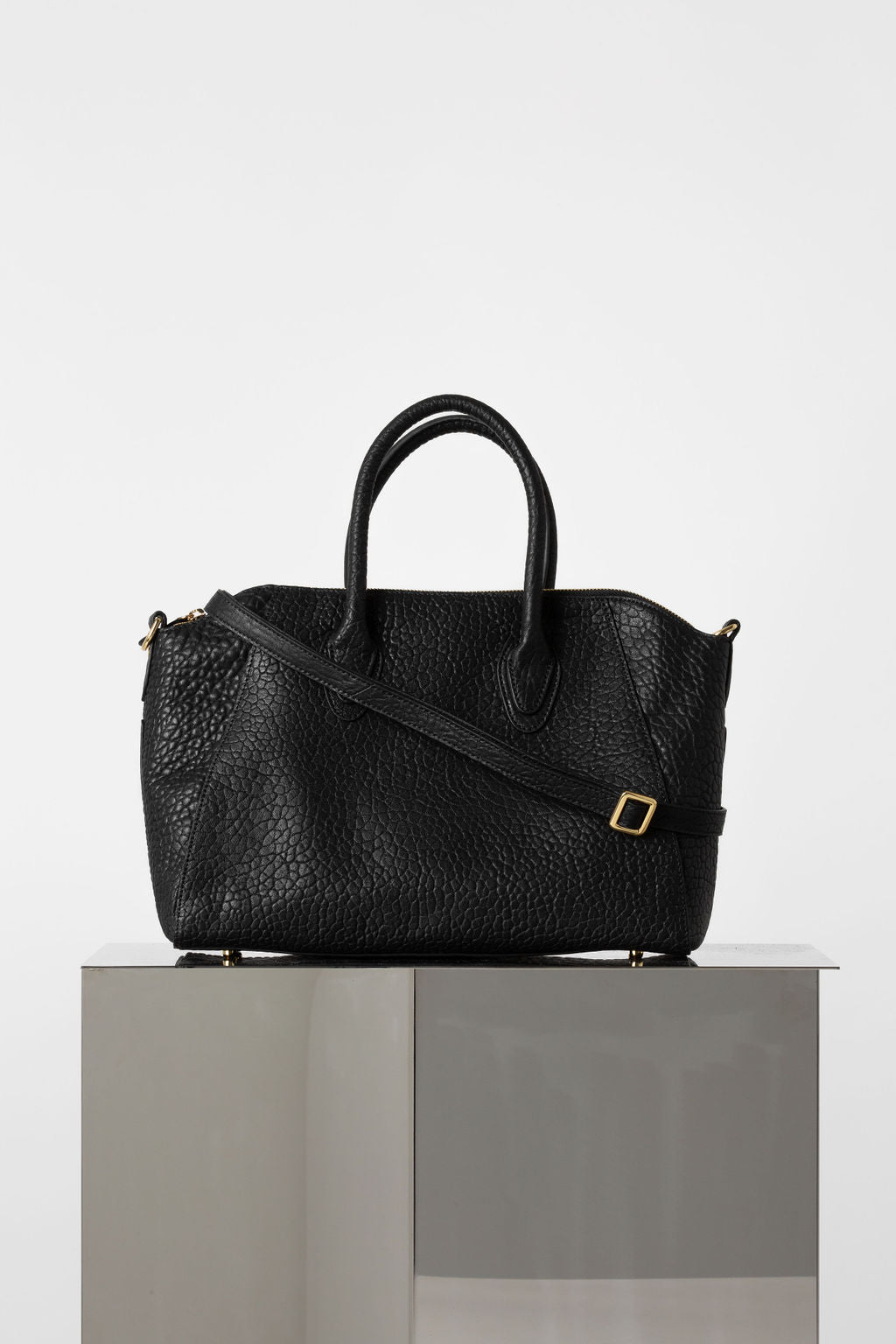 Shaz Tote Bag Black Bubble