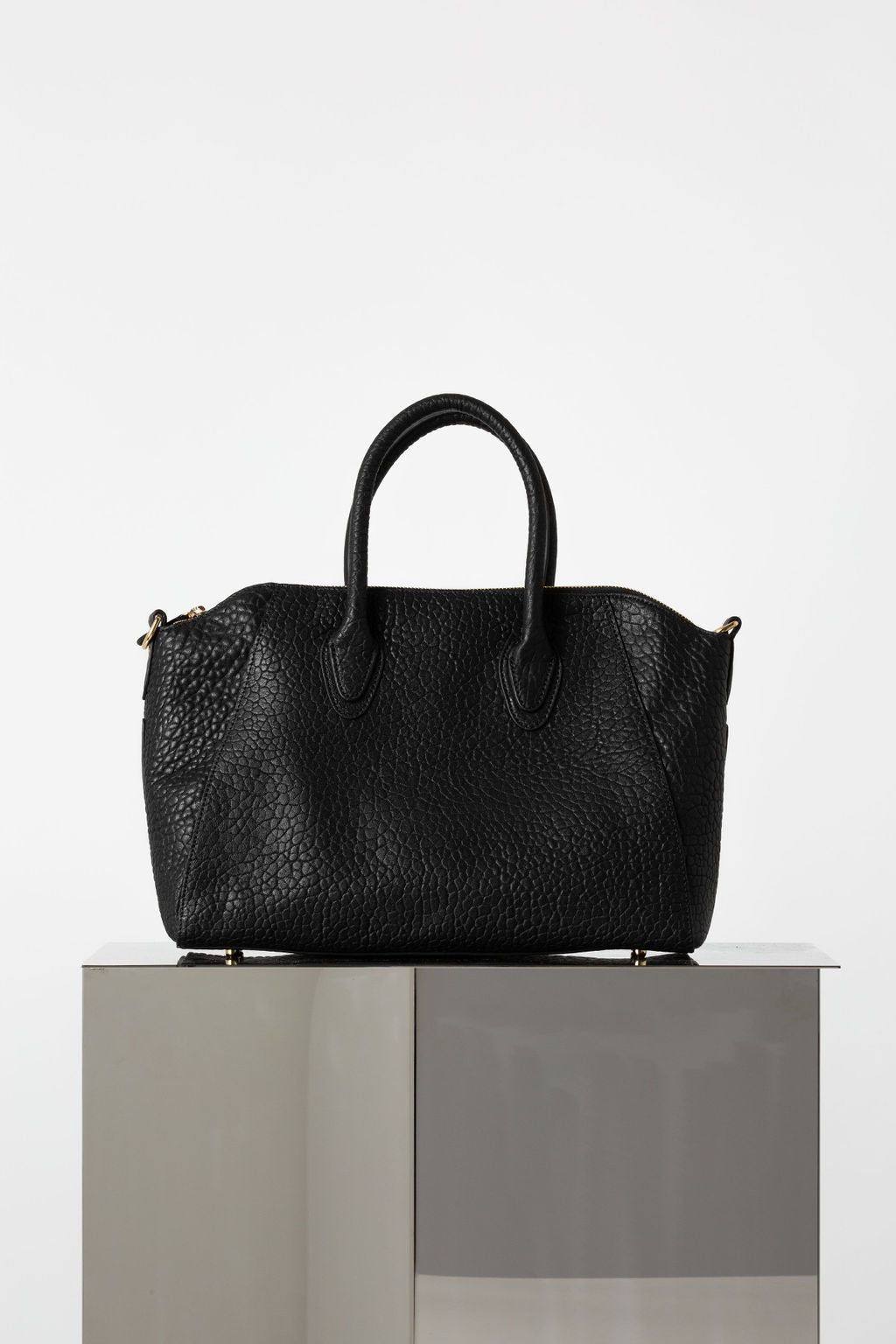 Shaz Tote Bag Black Bubble