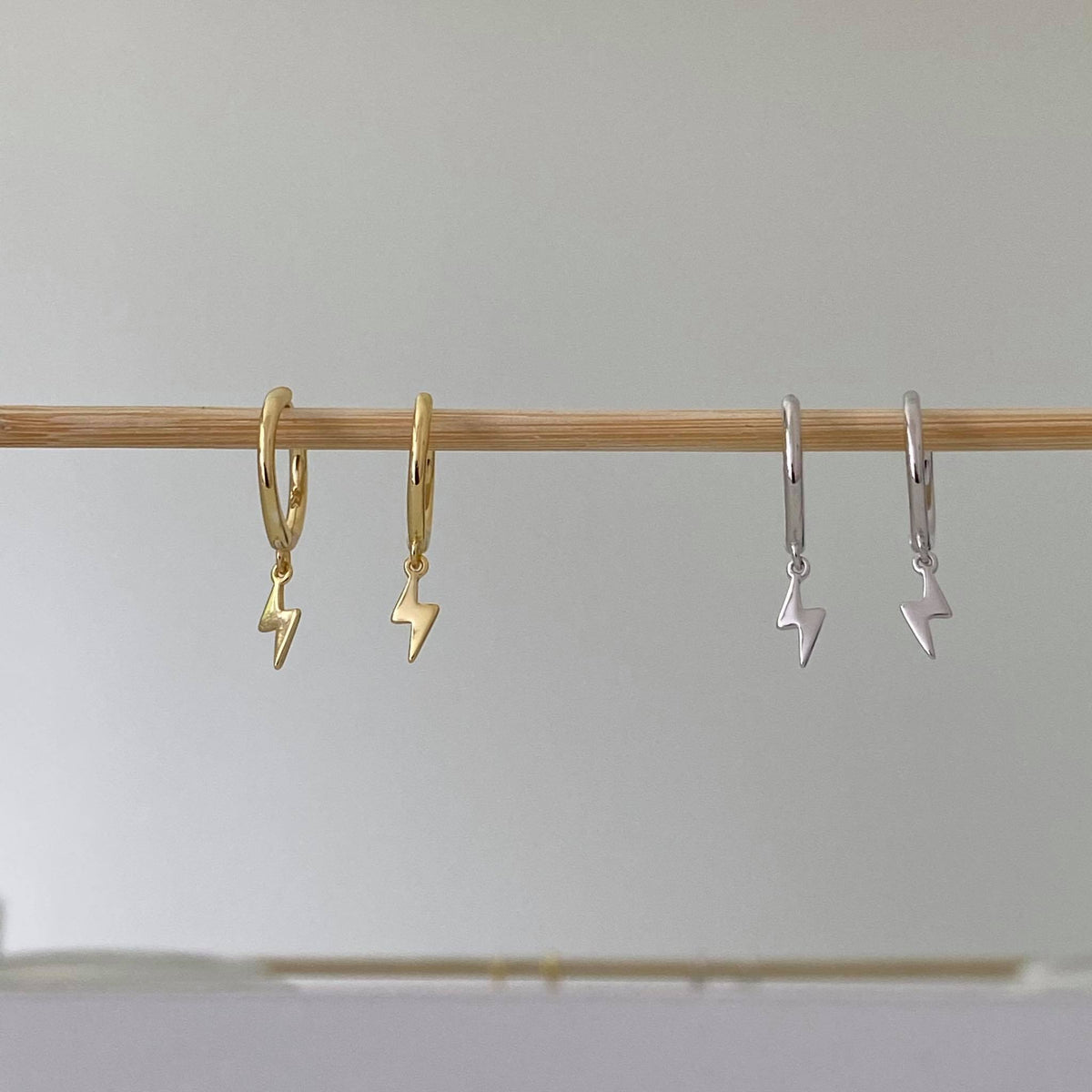 Bolt Earring Gold